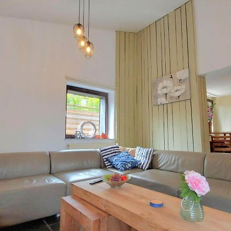 Spacious Holiday Home in Malmedy near Nature Parc High Venn Exterior foto