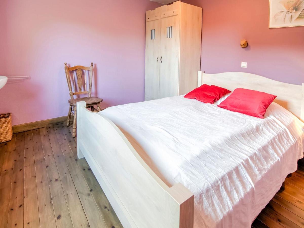 Spacious Holiday Home in Malmedy near Nature Parc High Venn Exterior foto
