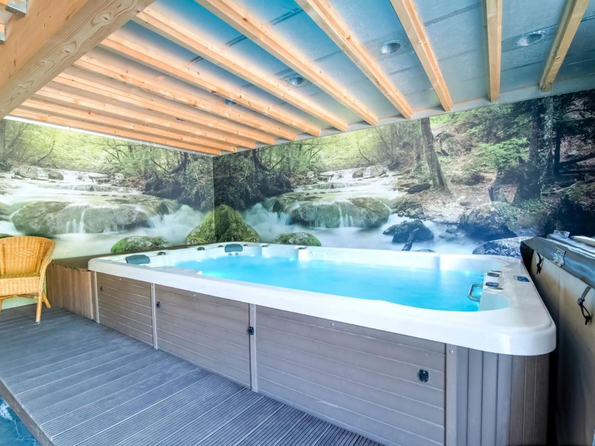 Spacious Holiday Home in Malmedy near Nature Parc High Venn Exterior foto