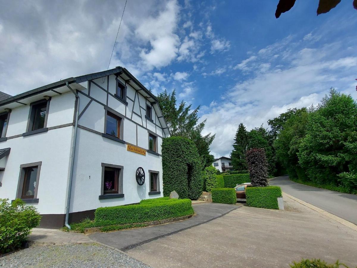 Spacious Holiday Home in Malmedy near Nature Parc High Venn Exterior foto