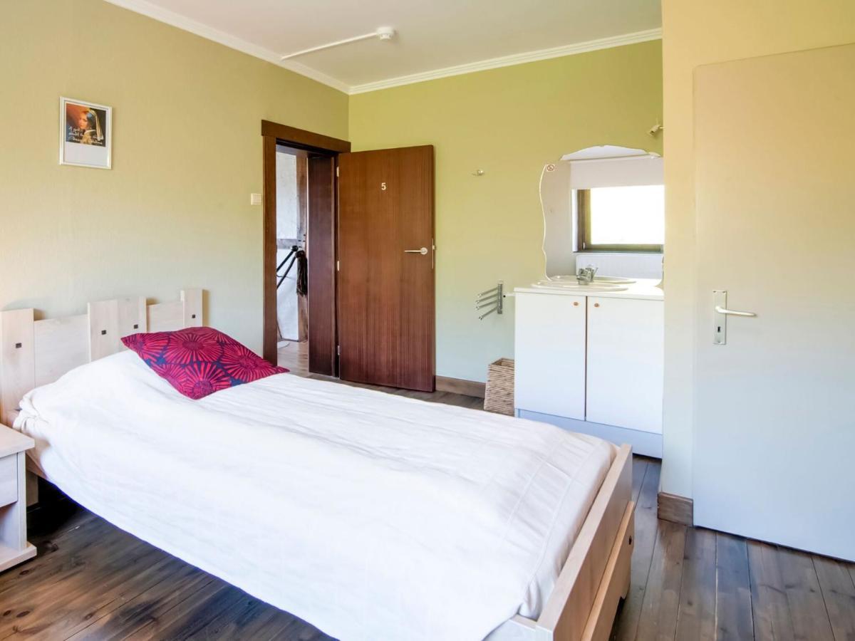 Spacious Holiday Home in Malmedy near Nature Parc High Venn Exterior foto