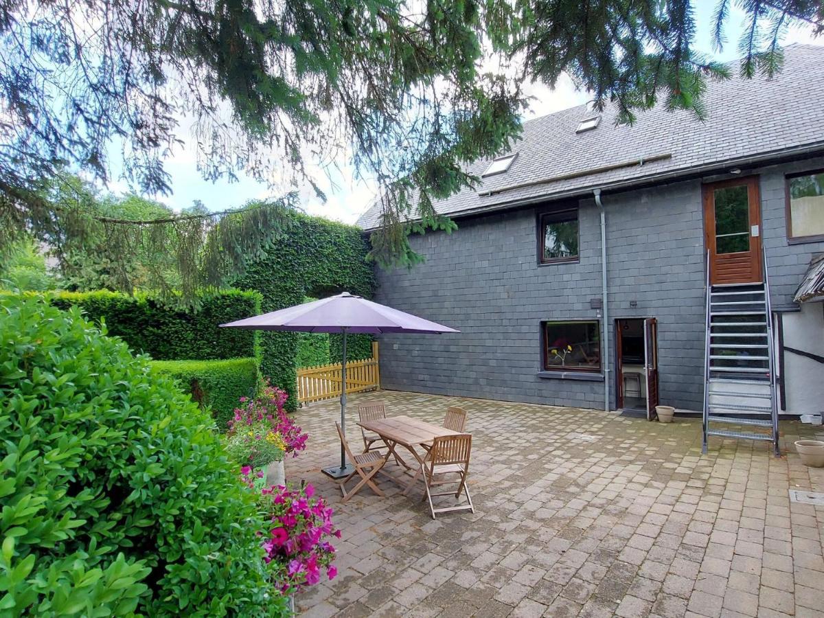 Spacious Holiday Home in Malmedy near Nature Parc High Venn Exterior foto