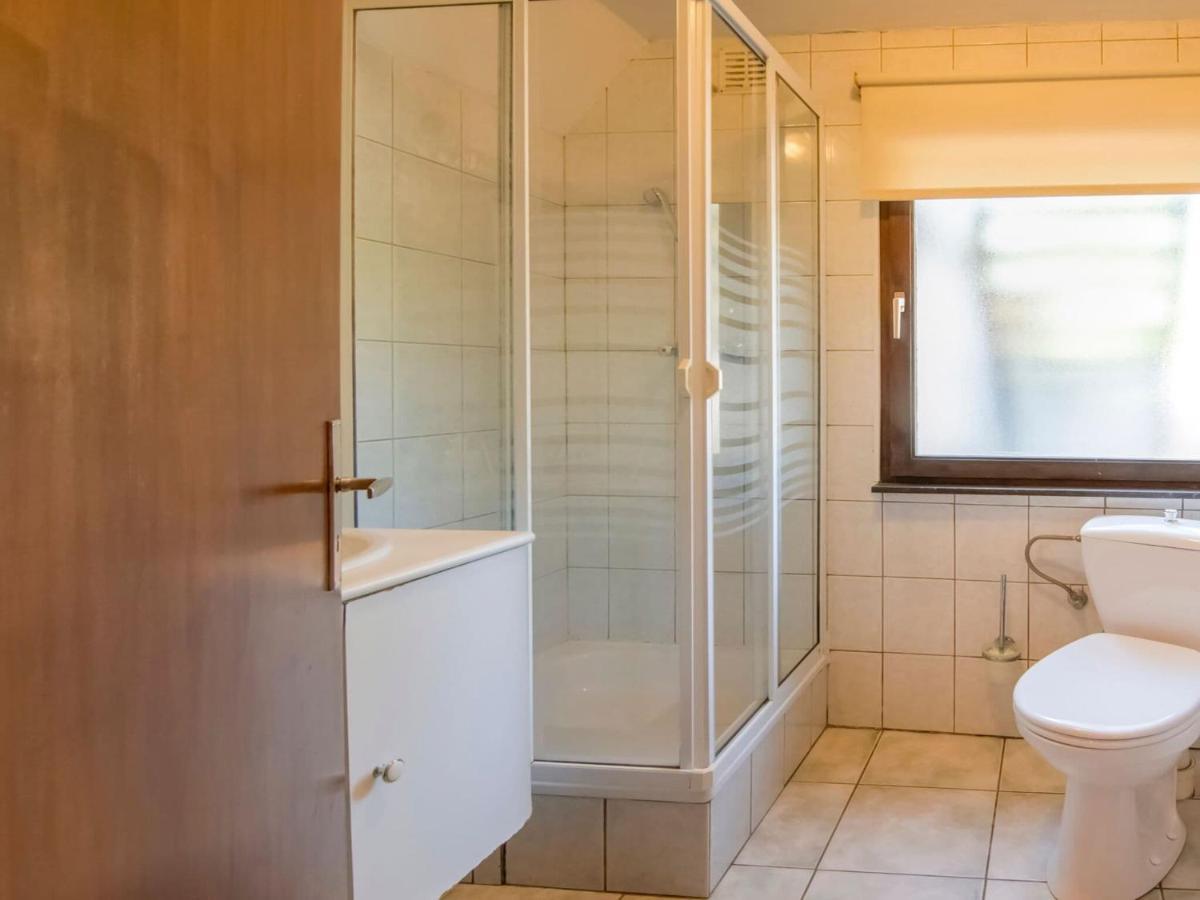 Spacious Holiday Home in Malmedy near Nature Parc High Venn Exterior foto